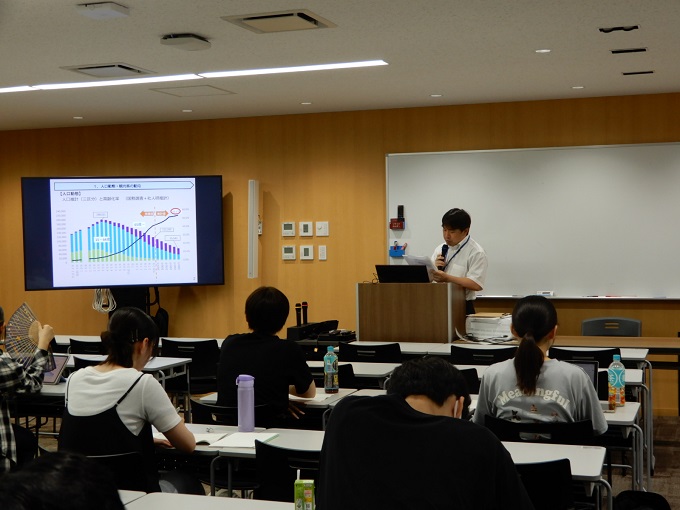 小樽市の経済の現状と課題解決への取り組みを解説する小樽市産業港湾部様