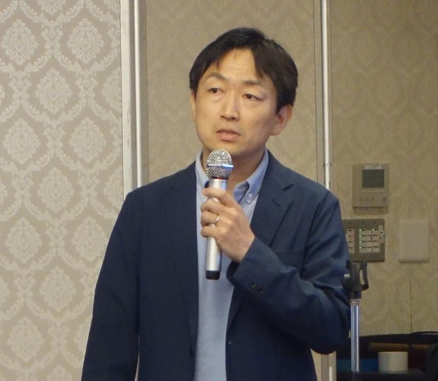 写真（株式会社　オーイーシー 坂本氏の講演の様子）