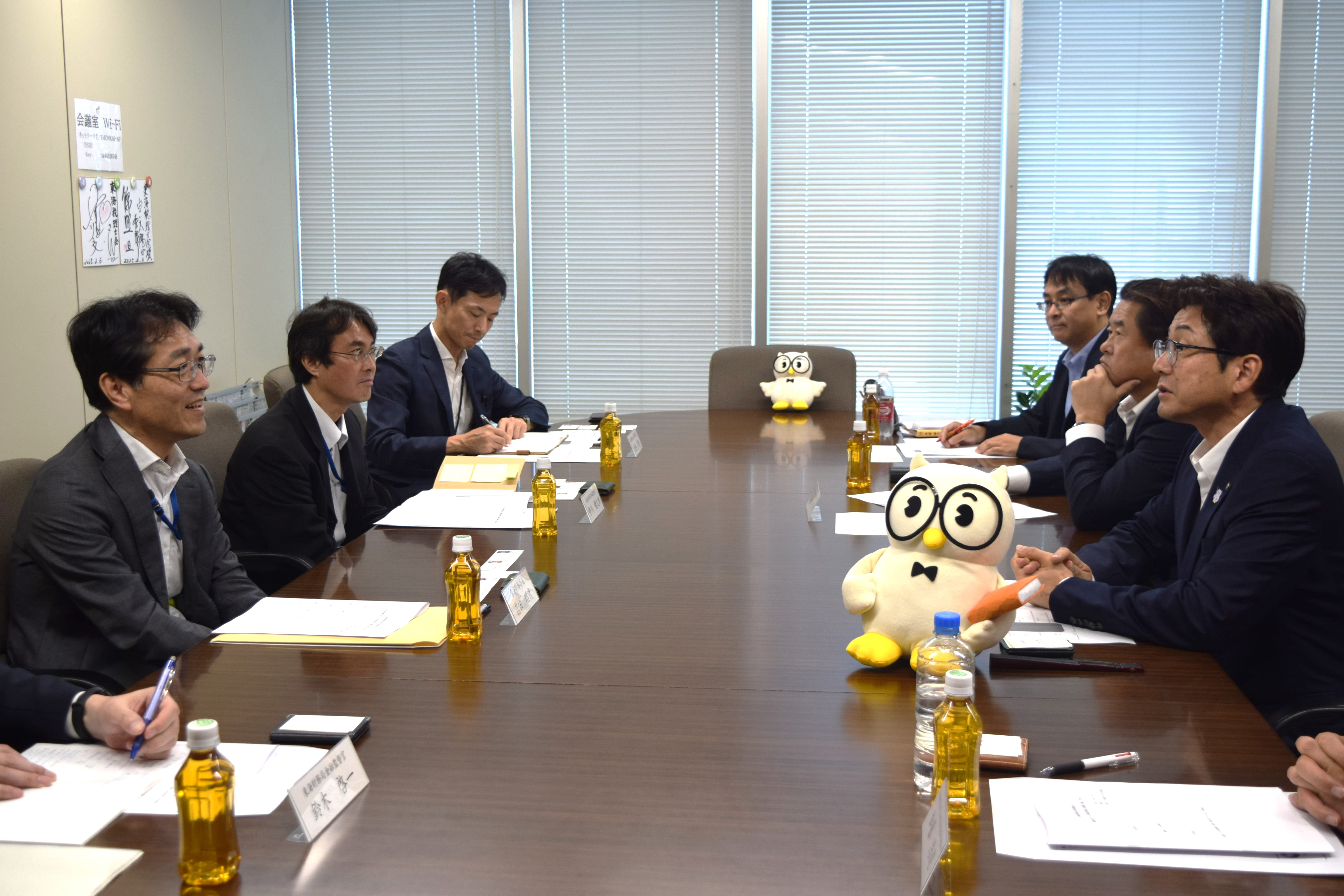 東海税理士会会長との意見交換の模様