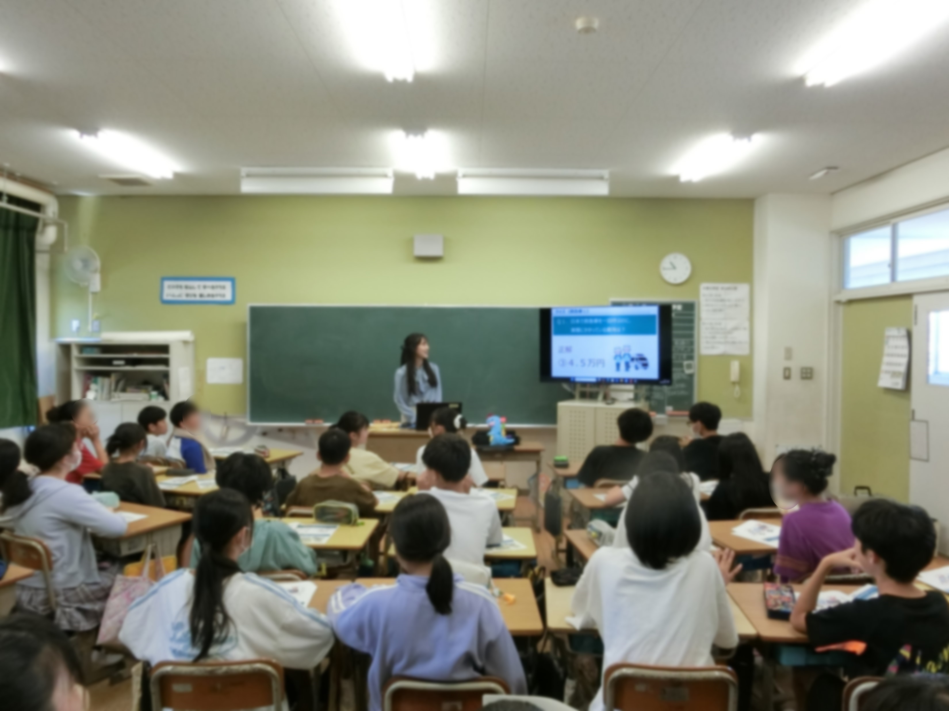授業を行っている職員の様子